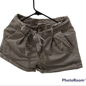 American Eagle shorts super stretch